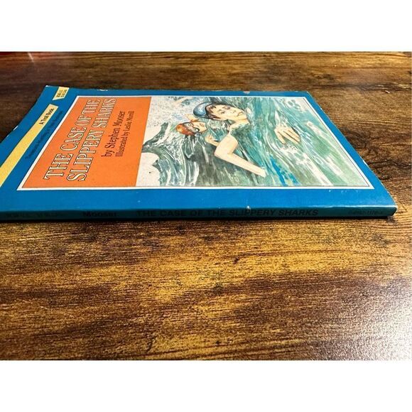 The Case of the Slippery Sharks Vintage 1988 Kids Paperback Book Stephen Mooser - Picture 2 of 5
